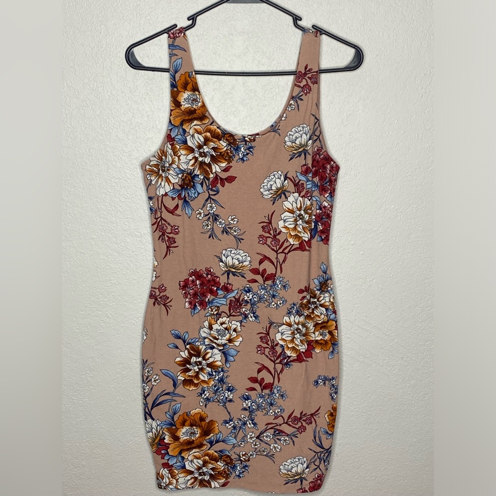 Ladies Petite L floral mini dress.